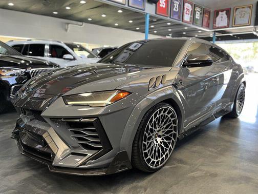 2021 Lamborghini Urus Base