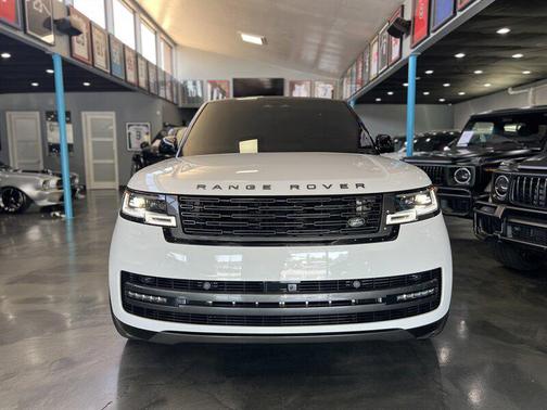2025 Land Rover Range Rover P530 SE 7 Seat
