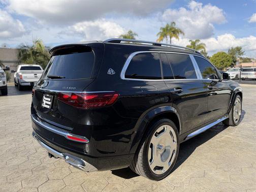 2025 Mercedes-Benz Maybach GLS 600 4MATIC