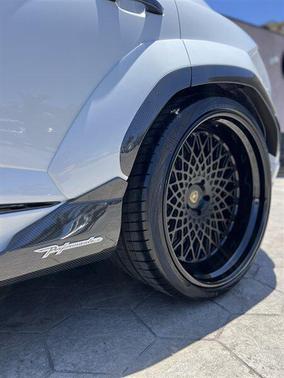 2024 Lamborghini Urus Performante