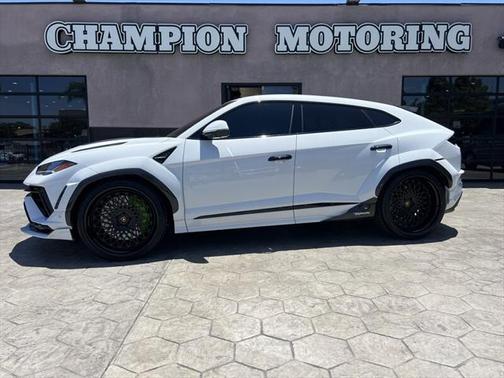 2024 Lamborghini Urus Performante