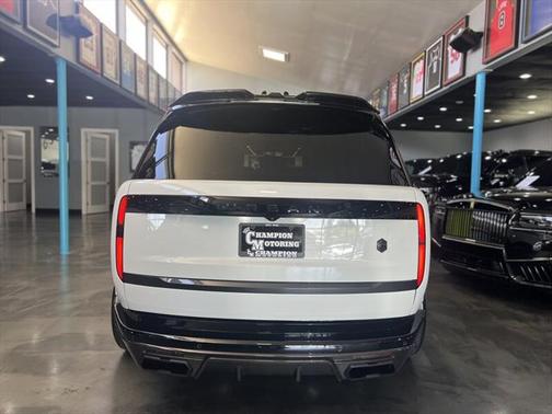 2025 Land Rover Range Rover P400 SE 7 Seat