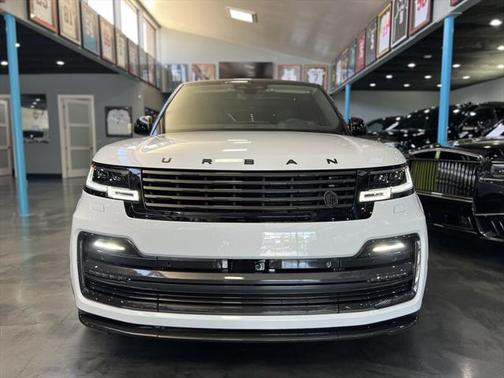 2025 Land Rover Range Rover P400 SE 7 Seat