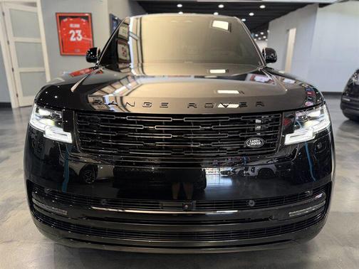 Black 2026 Land Rover Range Rover P530 SE 7 Seat