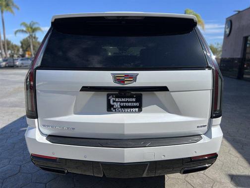2025 Cadillac Escalade Sport