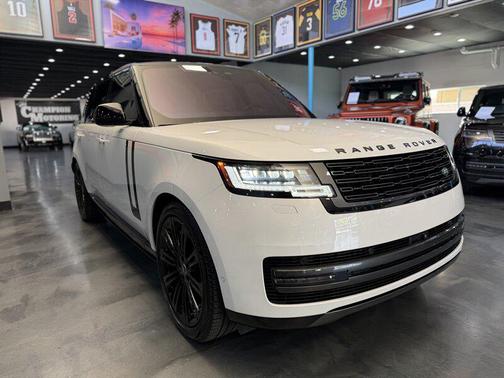 White 2023 Land Rover Range Rover P530 SE