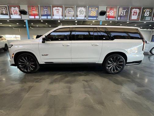 2025 Cadillac Escalade ESV V-Series