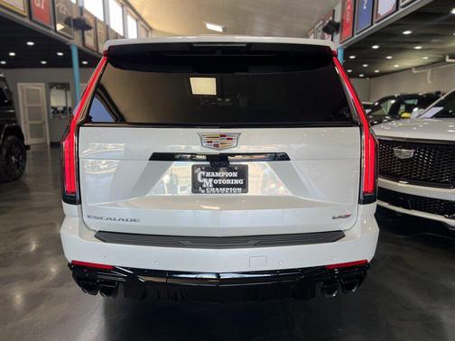 2025 Cadillac Escalade ESV V-Series
