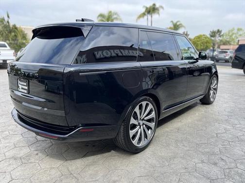 2025 Land Rover Range Rover P530 Autobiography 7 Seat