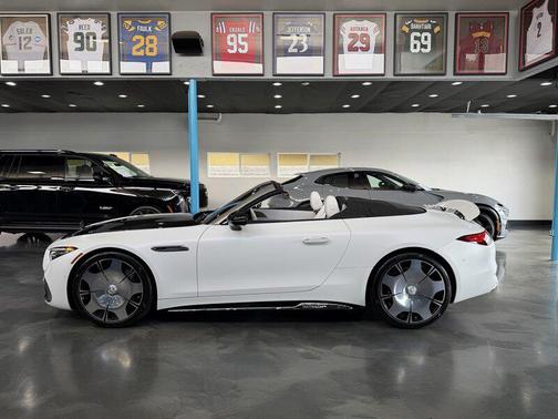 2026 Mercedes-Benz Maybach SL 680 Monogram Series 4MATIC