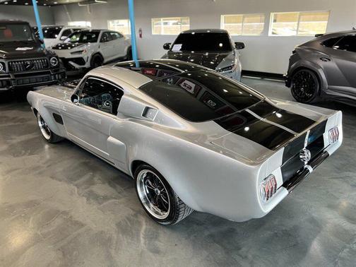 1965 Ford Mustang Base