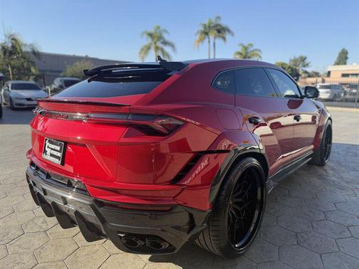 2024 Lamborghini Urus Performante