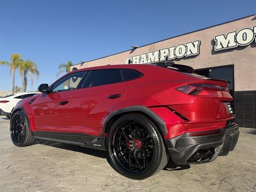 2024 Lamborghini Urus Performante