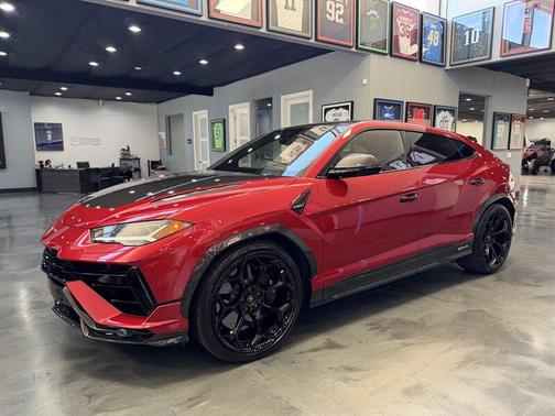 2024 Lamborghini Urus Performante