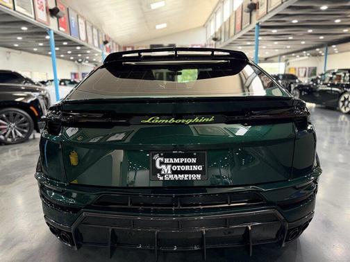 2024 Lamborghini Urus S