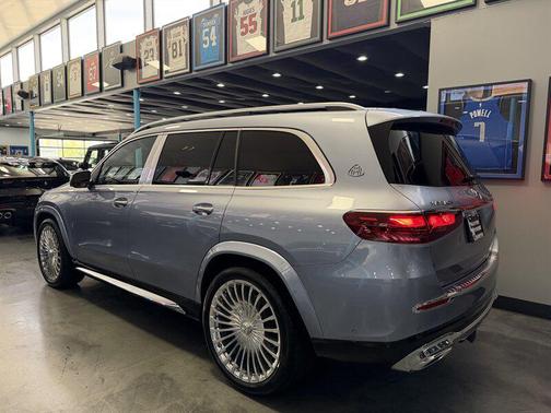 2025 Mercedes-Benz Maybach GLS 600 4MATIC