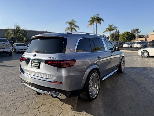 2025 Mercedes-Benz Maybach GLS 600 4MATIC