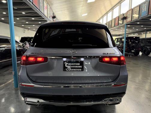 2025 Mercedes-Benz Maybach GLS 600 4MATIC
