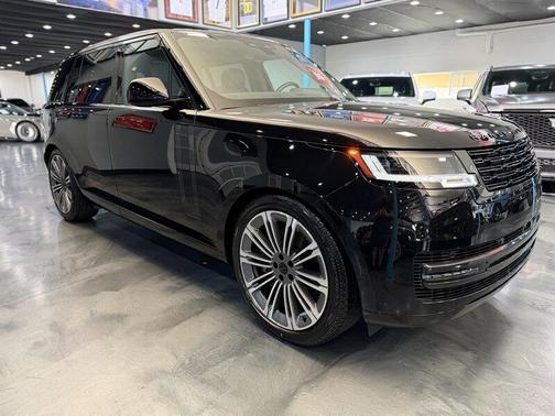 2026 Land Rover Range Rover P530 SE 7 Seat