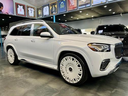 2025 Mercedes-Benz Maybach GLS 600 4MATIC