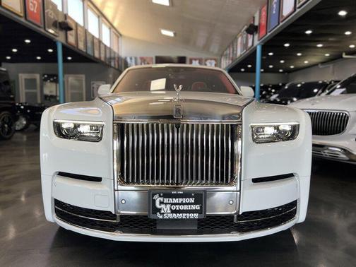 2024 Rolls-Royce Phantom 