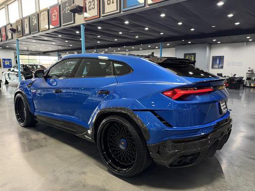 2024 Lamborghini Urus Performante