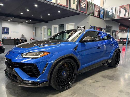 2024 Lamborghini Urus Performante