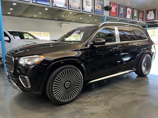 2025 Mercedes-Benz Maybach GLS 600 4MATIC