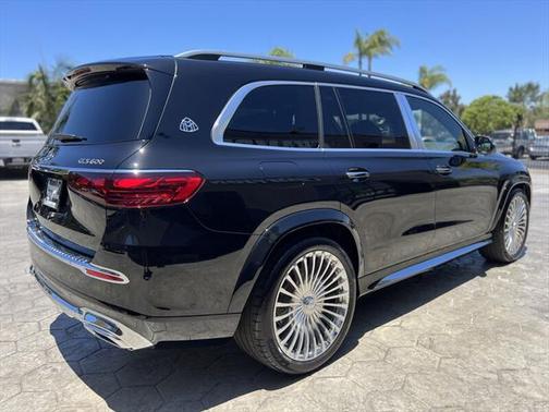 2025 Mercedes-Benz Maybach GLS 600 4MATIC