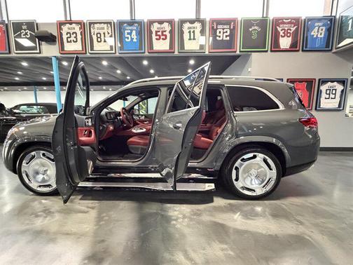 2026 Mercedes-Benz Maybach GLS 600 4MATIC