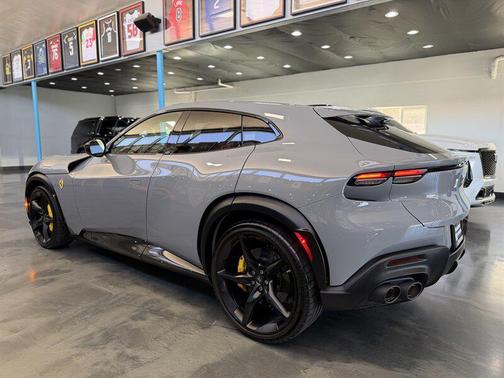 2024 Ferrari Purosangue 