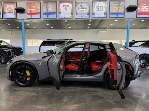 2024 Ferrari Purosangue 