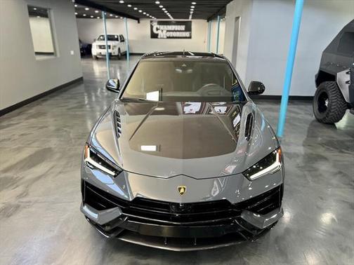 2024 Lamborghini Urus Performante