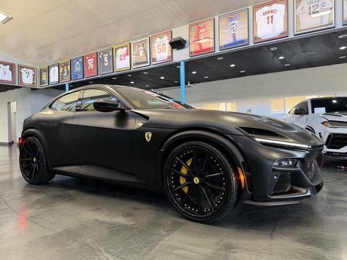 2025 Ferrari Purosangue 