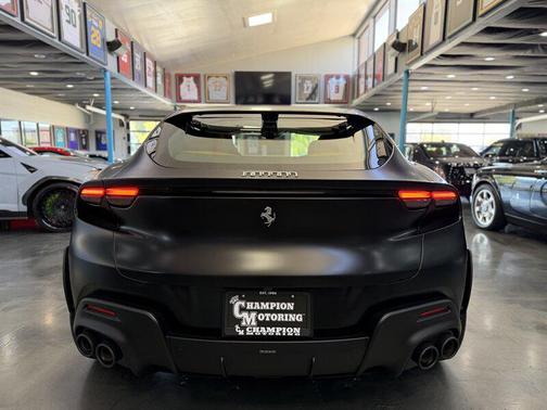 2025 Ferrari Purosangue 