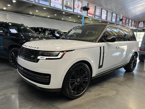 2025 Land Rover Range Rover P530 SE 7 Seat