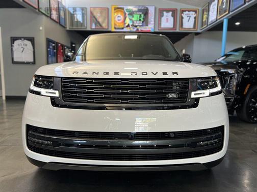 2025 Land Rover Range Rover P530 SE 7 Seat