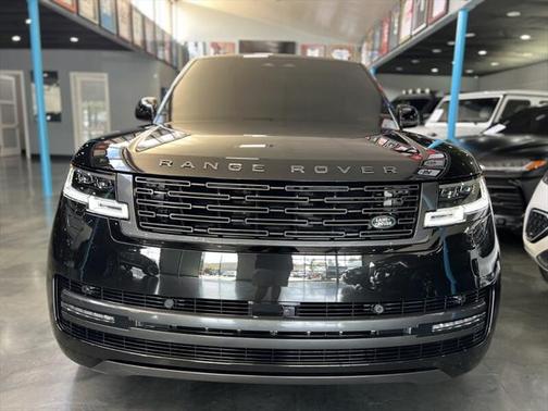 2025 Land Rover Range Rover P400 SE 7 Seat