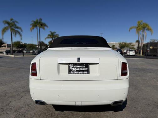 2015 Rolls-Royce Phantom Drophead Coupe 