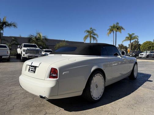 2015 Rolls-Royce Phantom Drophead Coupe 