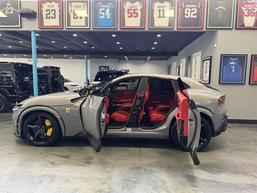 2024 Ferrari Purosangue 