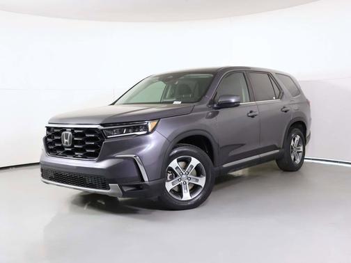 Modern Steel Metallic 2023 Honda Pilot