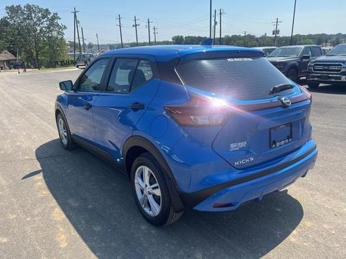 2022 Nissan Kicks S