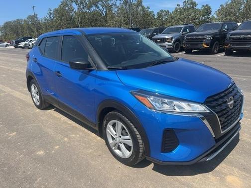 2022 Nissan Kicks S
