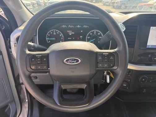 OXFORD WHITE 2022 Ford F-150 XL