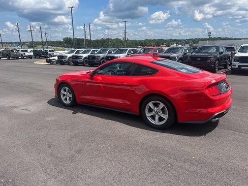 2021 Ford Mustang EcoBoost