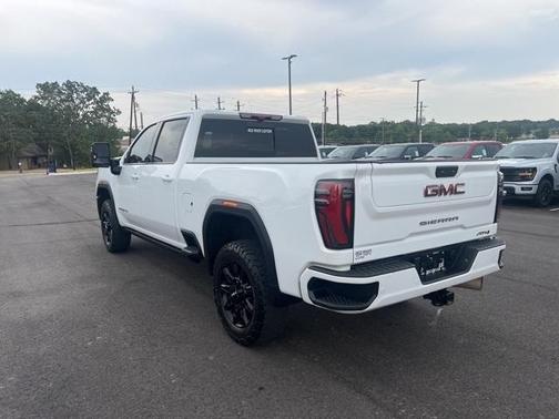 2024 GMC Sierra 2500 AT4