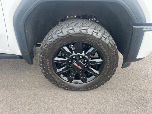 2024 GMC Sierra 2500 AT4