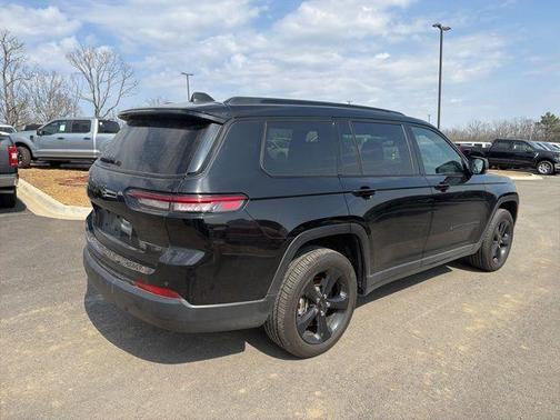 2023 Jeep Grand Cherokee L Laredo