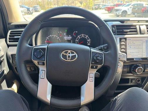 White 2022 Toyota 4Runner SR5 PREMIUM